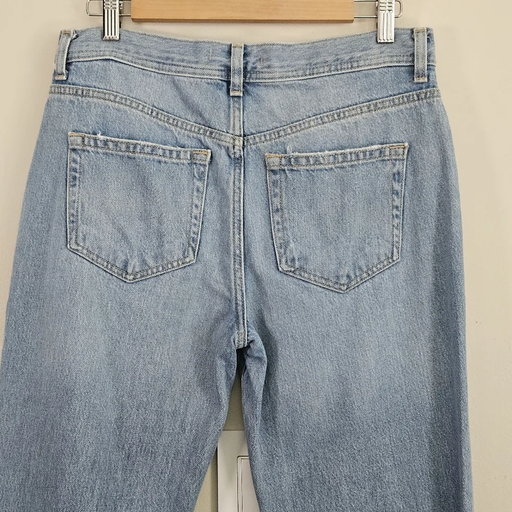 We The Free People Maggie Jeans Light Distressed Light Stone Wash Mid Size 28